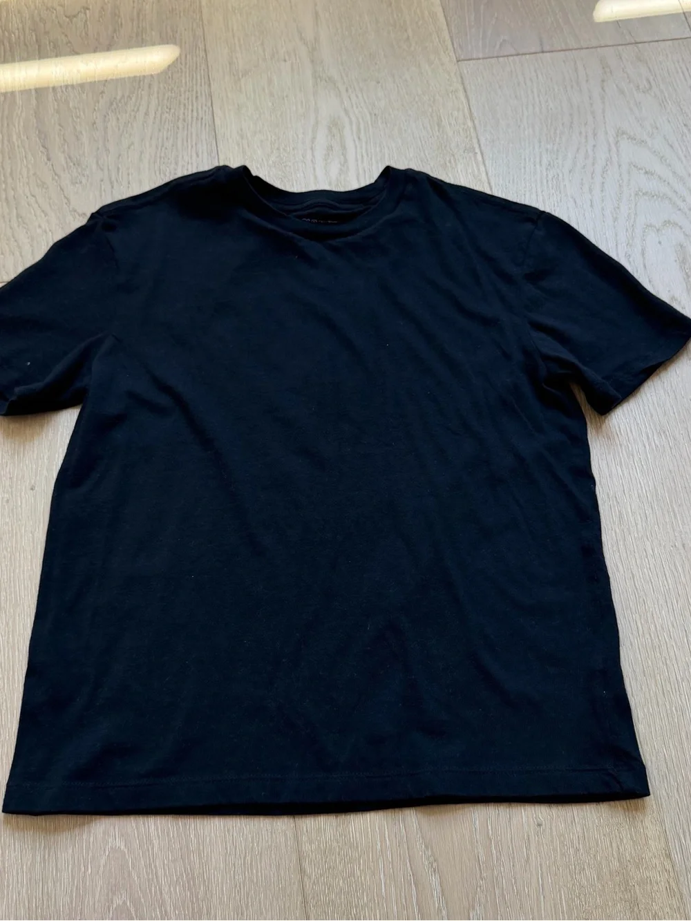 Old Navy Kid’s Black Crewneck Short Sleeve Tee